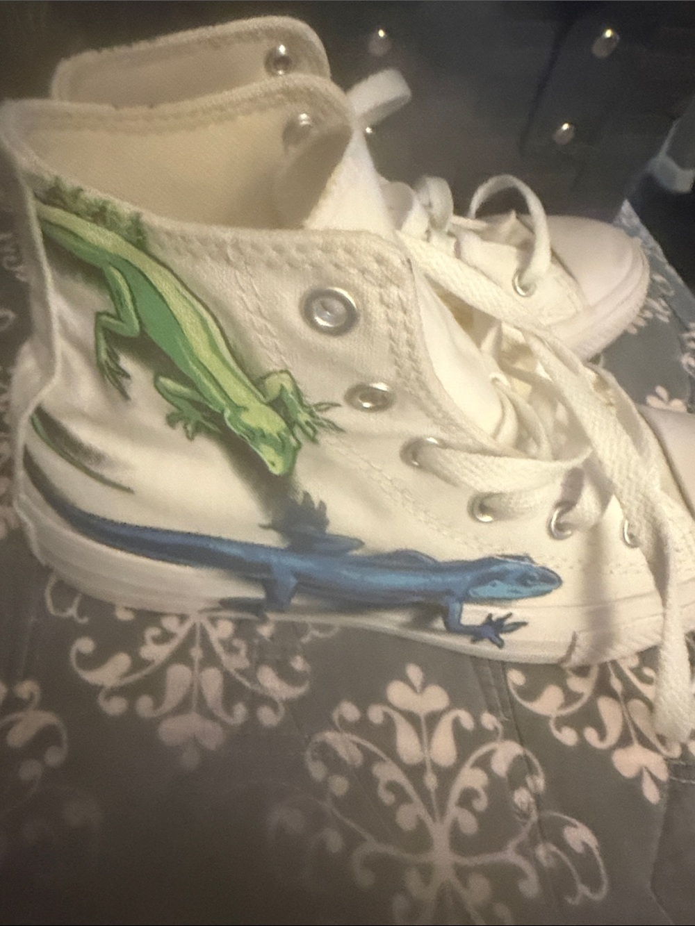 Converse Kids White High-Top Sneakers with Green and Blue Lizard Design